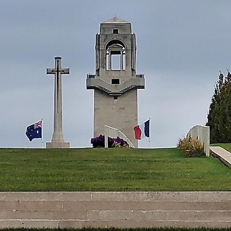 Hotel Le Relais De L'Aube Villers-Bretonneux Esterno foto